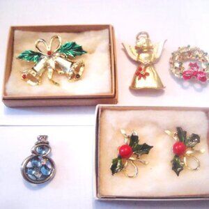 Christmas Pins Brooches Vintage Lot
